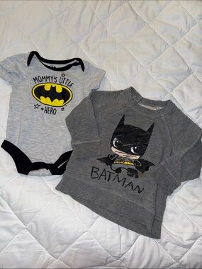 3/6m vintage Batman Gray Crewneck with Yellow Batman Logo and onsie